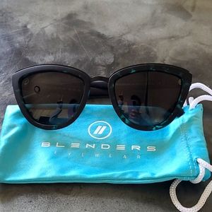 Blenders Sunglasses Miss Radar